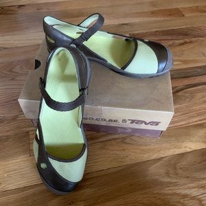 Teva Westwater Mary Janes Slip-on Sandals shoes Size 6.5 NIB